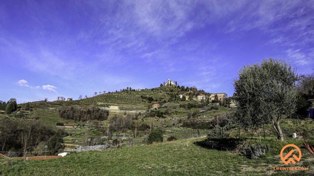 Montevecchia Valcurone gruppo trekking milano