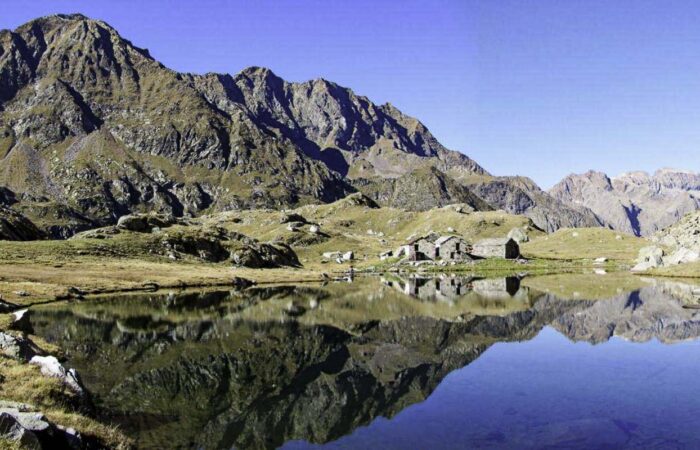 Trekking in Val Vogna Lago Alpe Maccagno Trekking Valsesia gruppo trekking lifeintrek