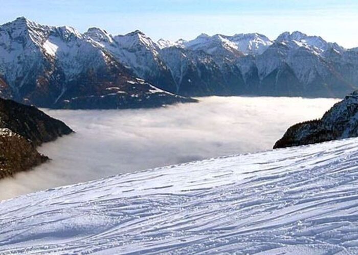 Ciaspolata Monte Cazzola ciaspolare all' Alpe Devero un' escursione con le ciaspole, Lifeintrek gruppo ciaspolate con Partenza da Milano.