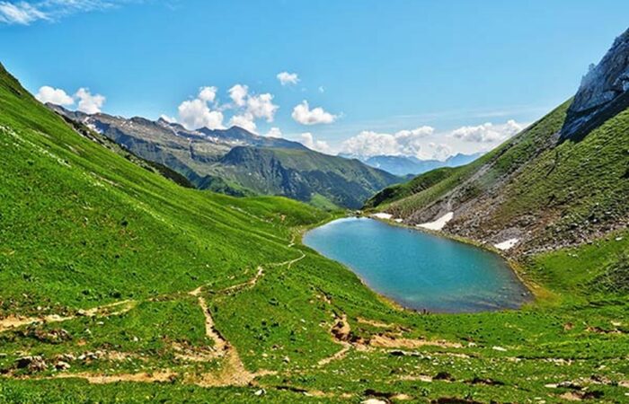 Sentiero dei fiori Pizzo Arera, Passo del Branchino con passaggio al rifugio Capanna 2000, gruppo escursionistico trekking Milano Lombardia