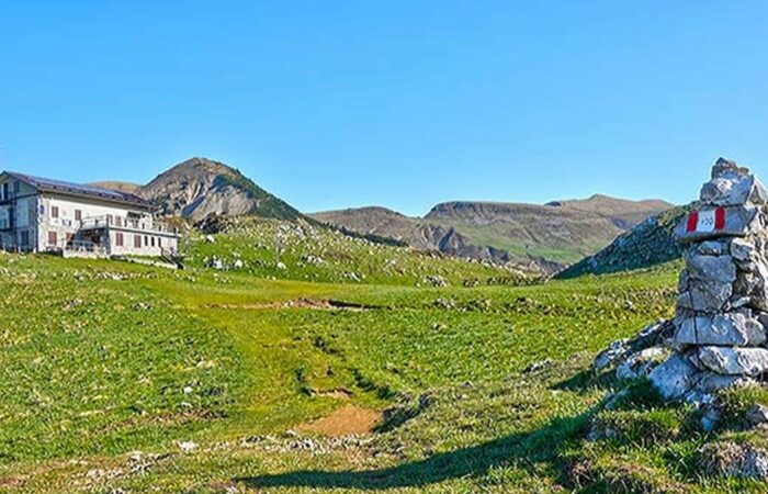 Gifugio Gherardi Come arrivare sentiero Aralalta Sodadura