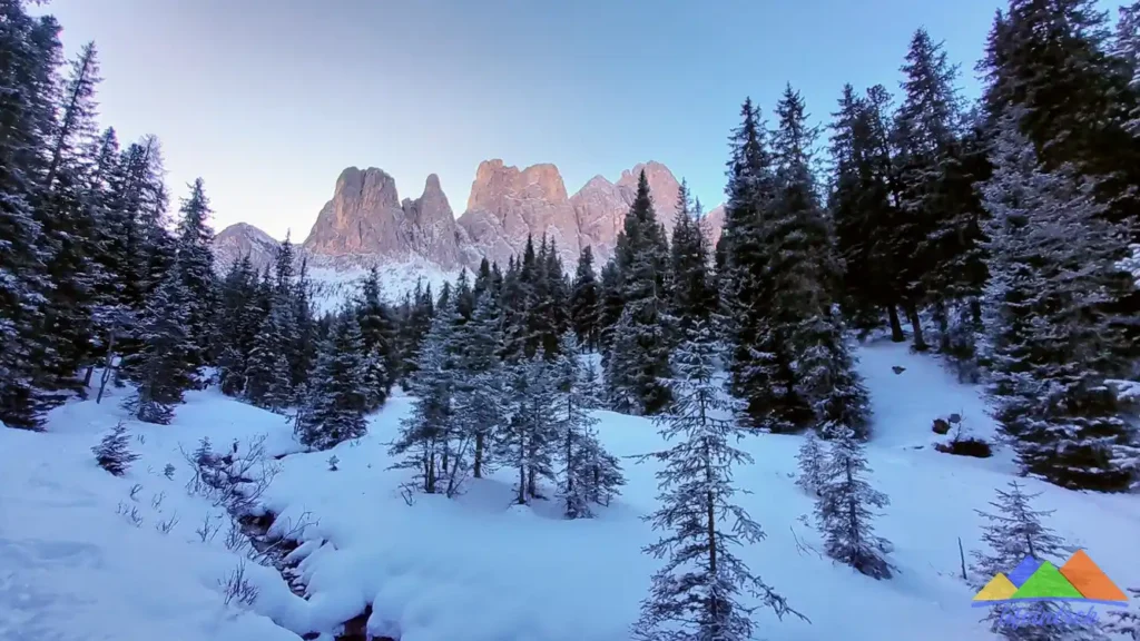 Odle In Inverno sentiero per Gampen Halm da Malga Zannes