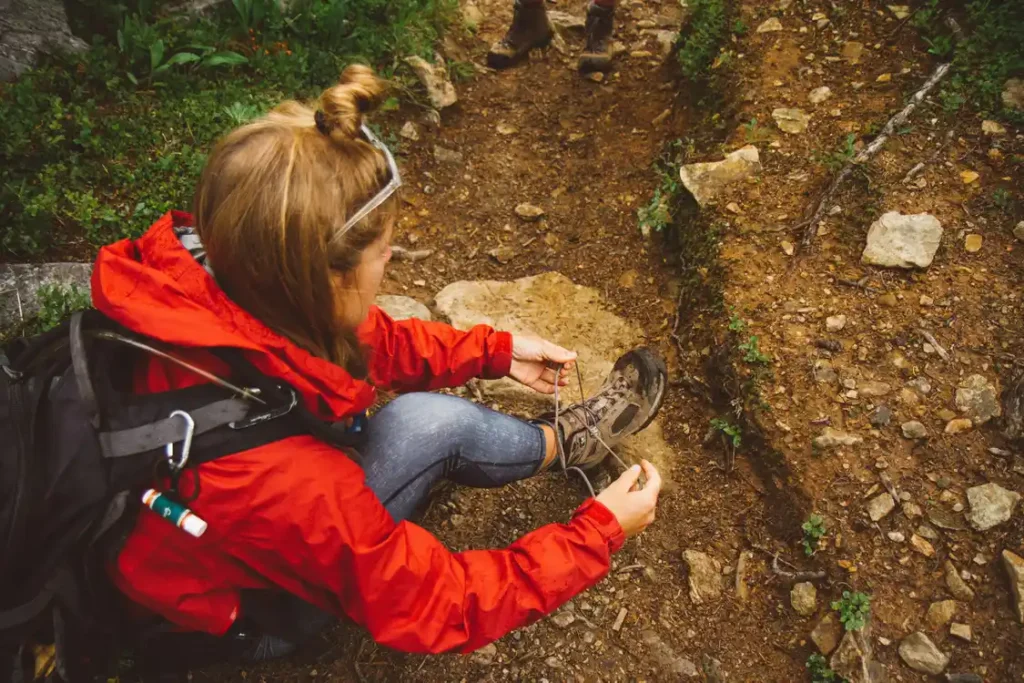 How to prevent and treat foot blisters while hiking, Blisters on Feet: What You Need to Know

Vesciche ai piedi in trekking, come prevenirle e curarle, durante le escursioni sono uno dei disturbi più comuni tra gli escursionisti.