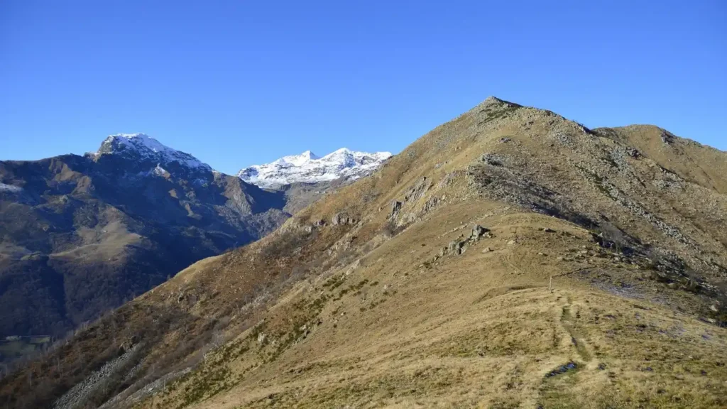 Trekking ed Escursione Sul Giro Del Monte Cucco Partendo Dal Santuario Di Oropa, il sentiero Passeggiata Dei Preti escursioni biellese