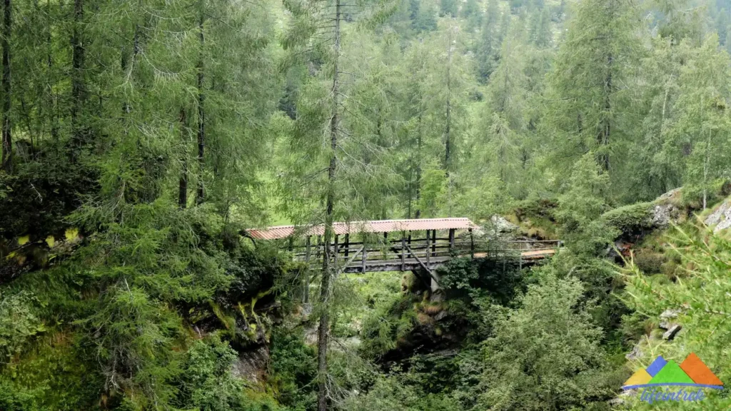 Rifugio Crespi Calderini In Valsesia, dove si trova, itinerario, dove partire, come raggiungere questo particolare a panoramico rifugio.